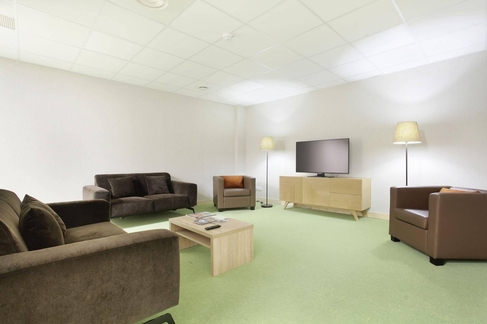 Aparthotel Prestige Odalys Mendi Alde 4*